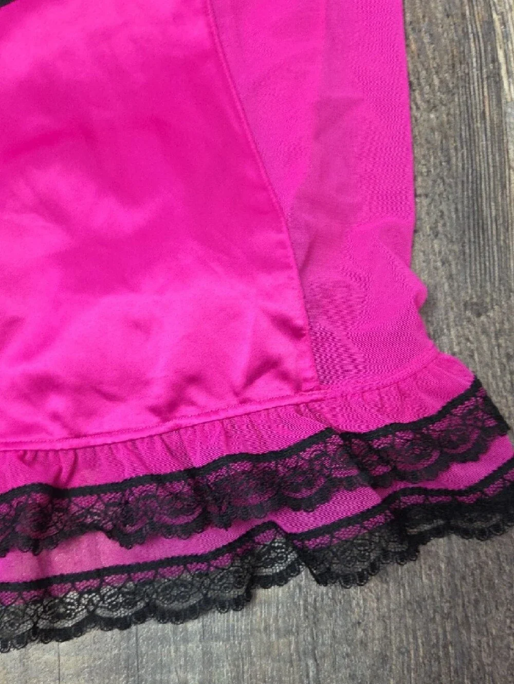La SENZA Hot Pink Chemise with Black Lace Trim - Picture 3 of 8